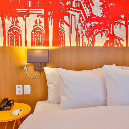Готель Radisson Red Campinas Кампінас Екстер'єр фото A room at the hotel