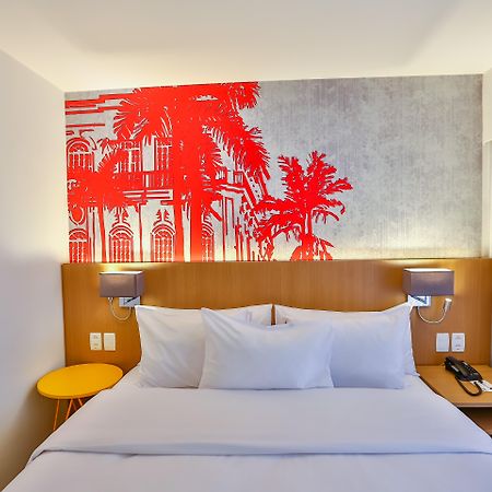 Готель Radisson Red Campinas Кампінас Екстер'єр фото A room at the hotel