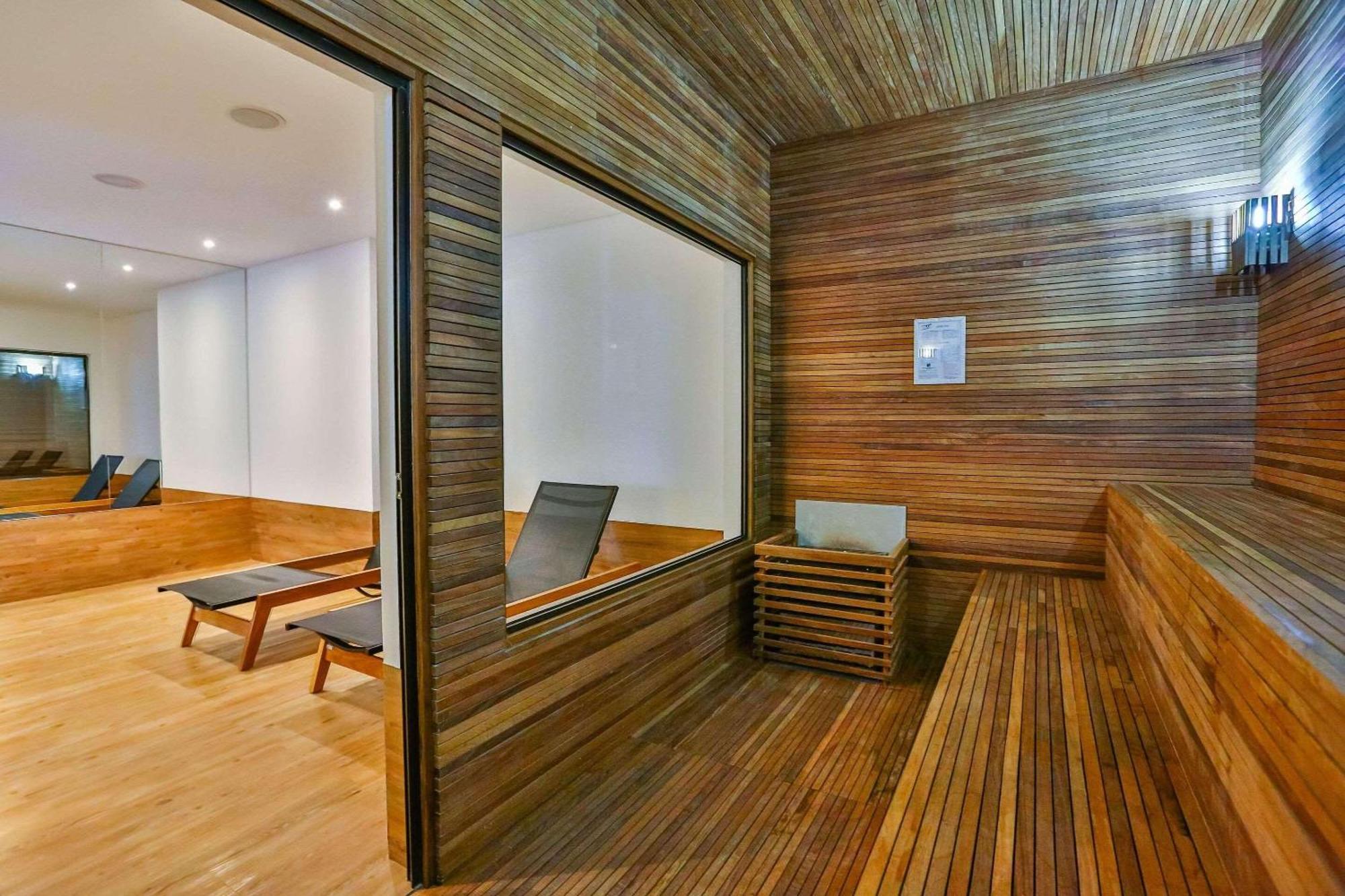 Готель Radisson Red Campinas Кампінас Екстер'єр фото A modern Finnish sauna