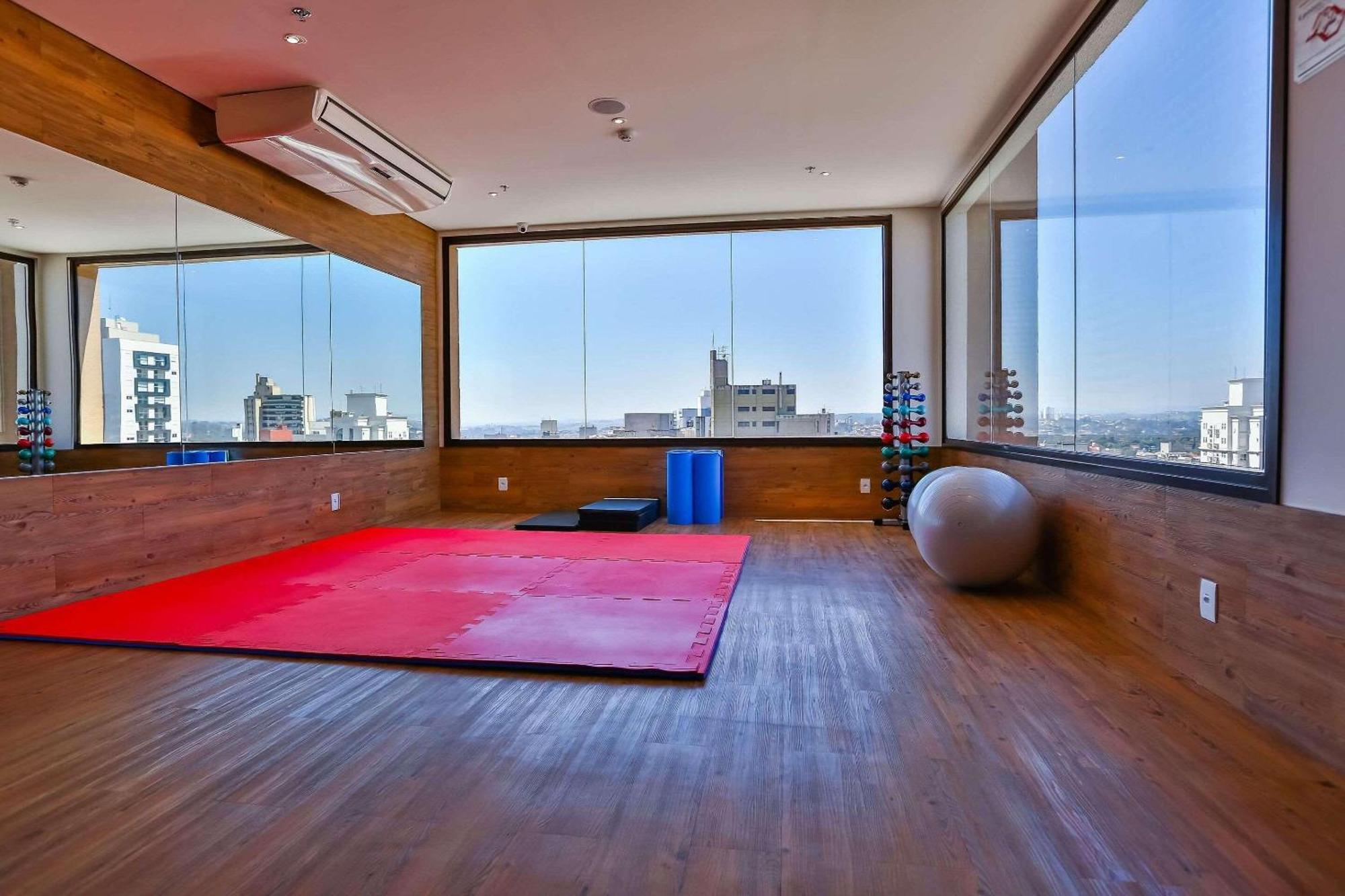 Готель Radisson Red Campinas Кампінас Екстер'єр фото The gym